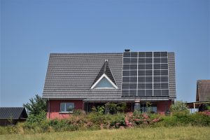 Read more about the article Fotovoltaický ostrovný systém: Výhody, inštalácia a fungovanie